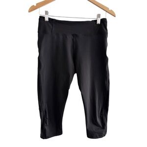 Lululemon Cropped Capri Athletic Leggings